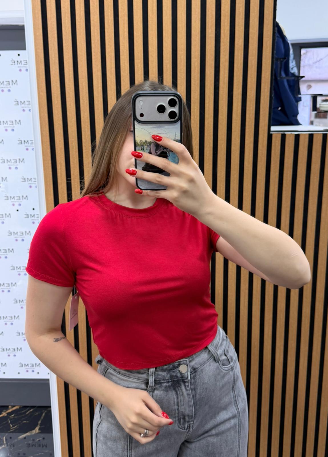 T-SHIRT CROP BASIC