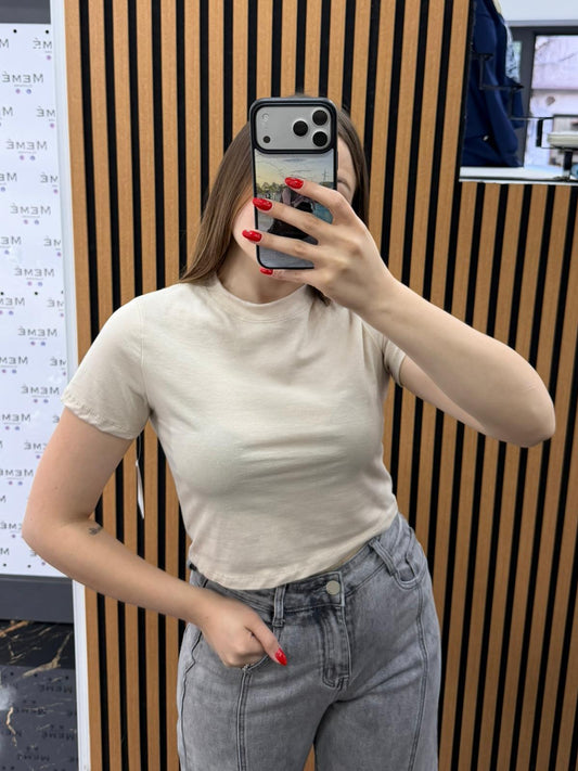T-SHIRT CROP BASIC